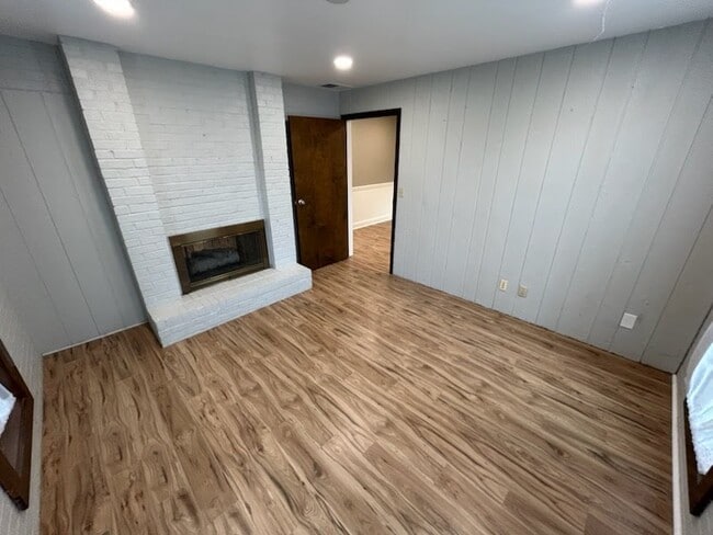 Building Photo - 7709 SR 23