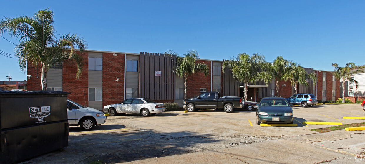 Building Photo - 4408 Congress Dr