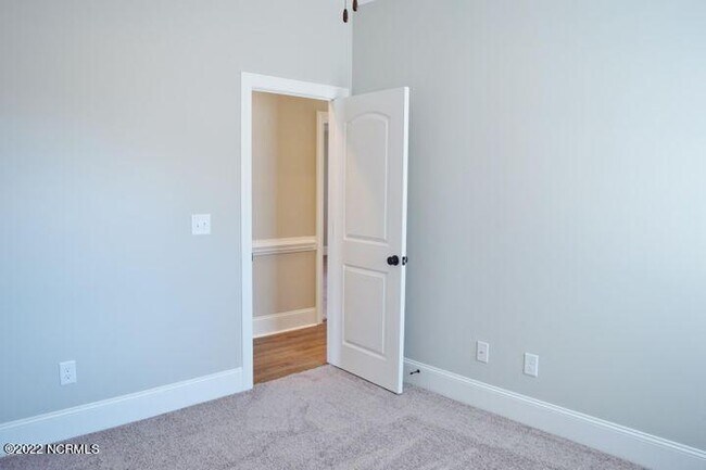 Building Photo - 3500 Gaston Way
