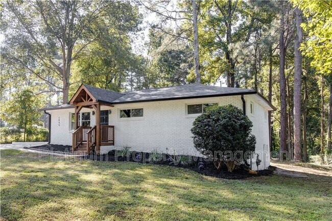 Photo - 1955 Maple Dr NW House