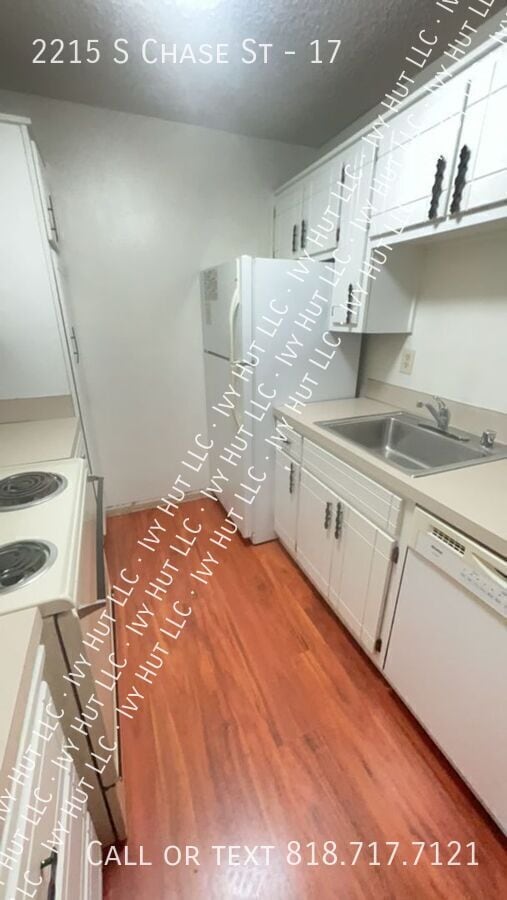 Foto del edificio - 2215 S Chase St