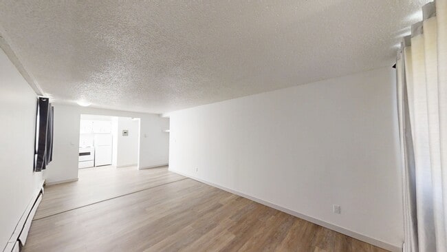 Building Photo - 9515-9100 100 Ave.