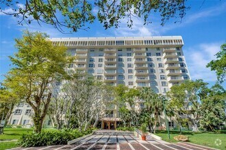 Building Photo - 11111 Biscayne Blvd