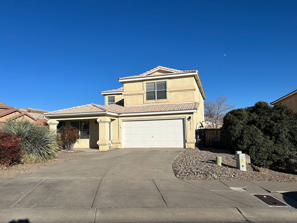 Primary Photo - 5 bed / 4 bath | Desirable NW Albuquerque ...