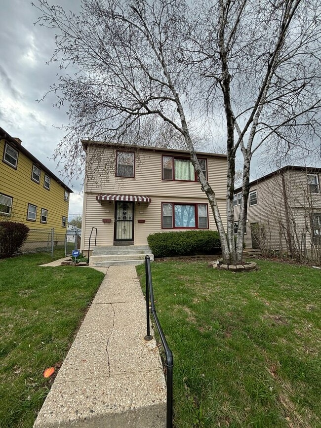 Building Photo - 5919 N 68th St