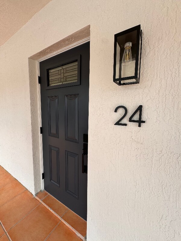 Foto del edificio - 24 SW 64th Ct