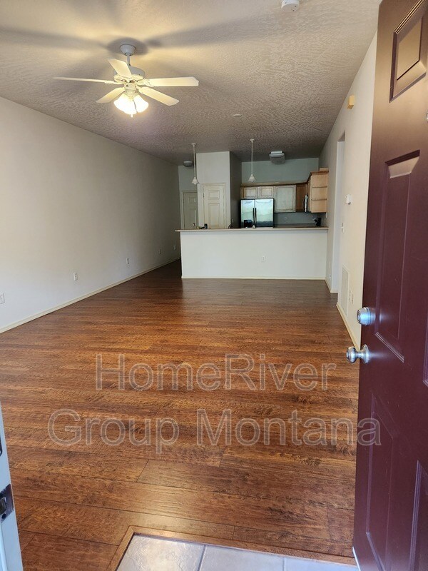 Foto del edificio - 5110 Village View Way