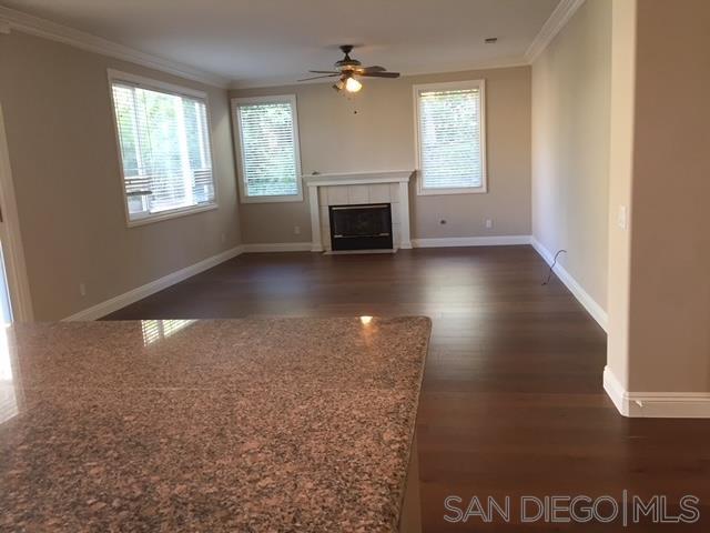 Foto del edificio - 12547 Carmel Canyon Rd