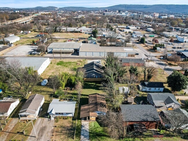 Building Photo - Beautifully Updated 3-Bedroom Home in Prime Location!