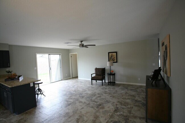 Building Photo - 5841 W Angela Dr