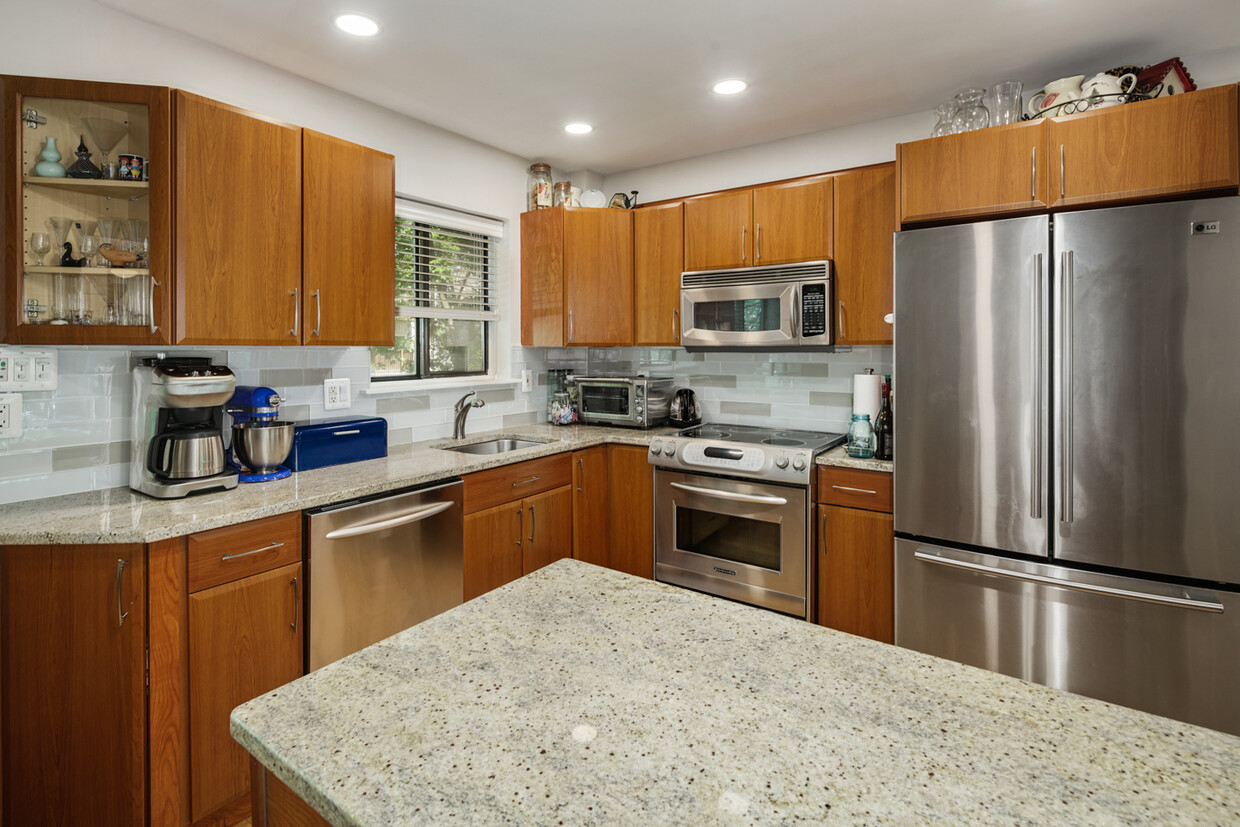 Chefs Kitchen - 1113 South St