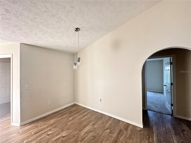 Foto del edificio - 5953 NE 62nd Court Rd