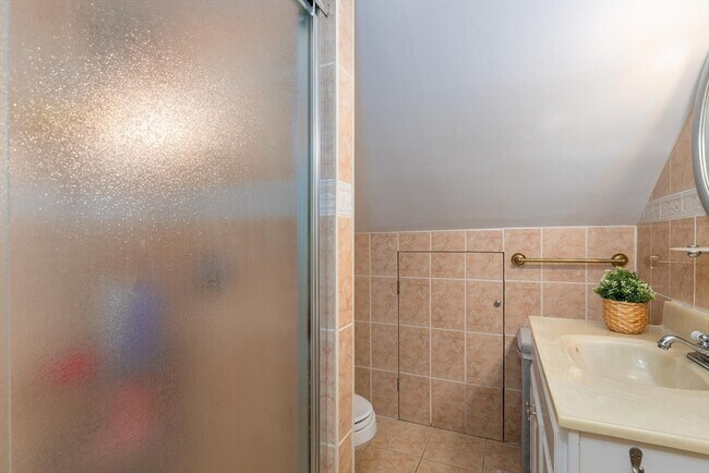 Building Photo - 18 Henshaw Terrace