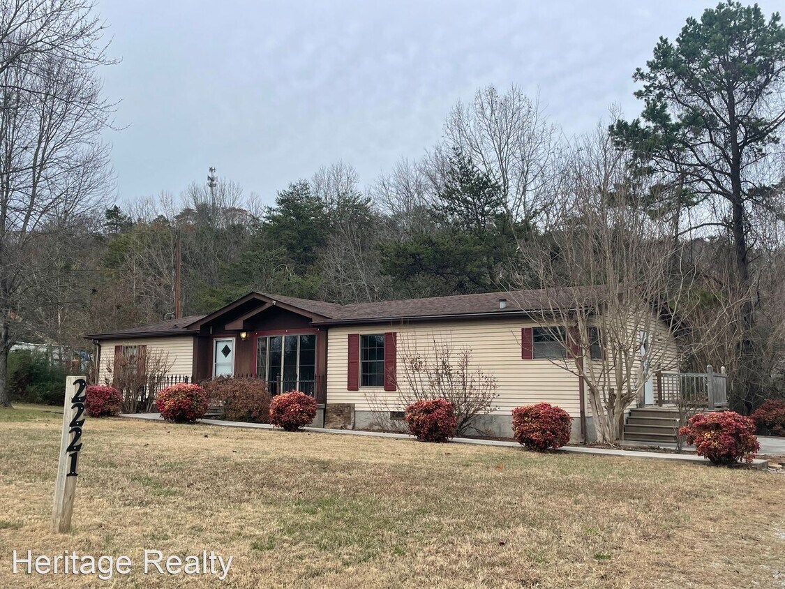 3 br, 2 bath House 2231 Lovell Road House Rental in Knoxville, TN