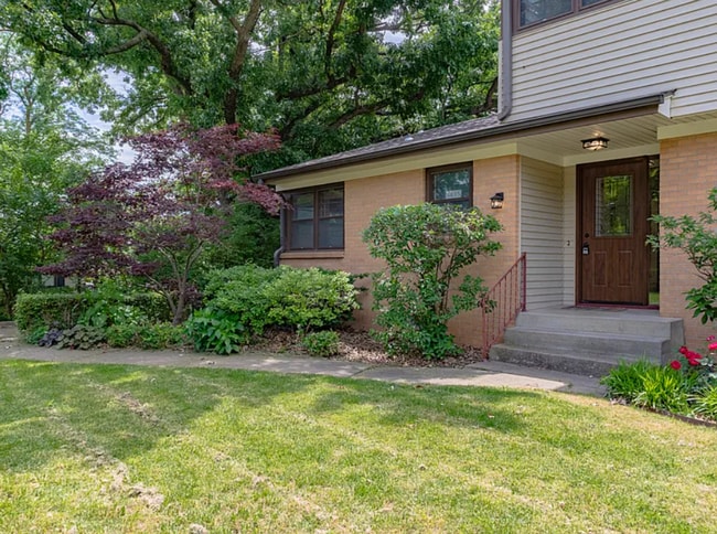 Building Photo - Beautiful 4 Bedroom / 3 Bath Home in the Heart of Manhattan, KS – Large Yard & Close to Campus