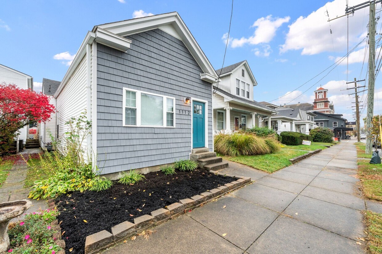 PRIME SCHNITZELBURG LOCATION!!!!!!!! - PRIME SCHNITZELBURG LOCATION!!!!!!!!