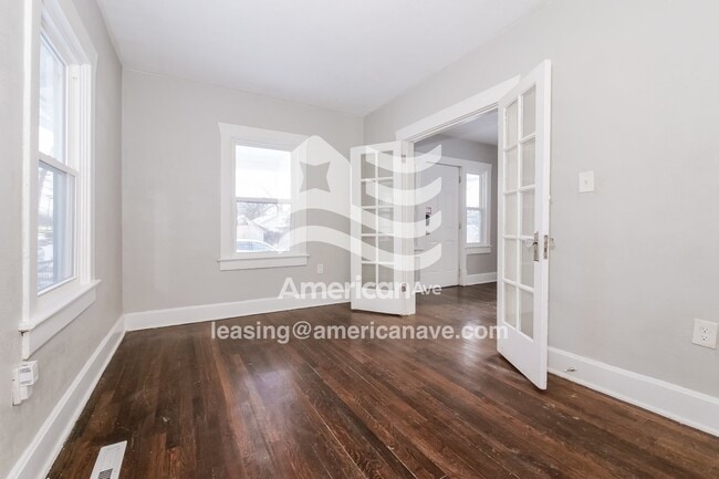 Building Photo - 2752 N 21 Pl