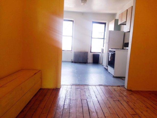 Building Photo - 326 Van Brunt St