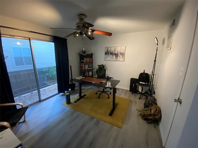 Foto del edificio - 3500 Routh St