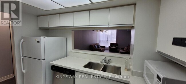 Photo du bâtiment - 1155 Bough Beeches Blvd