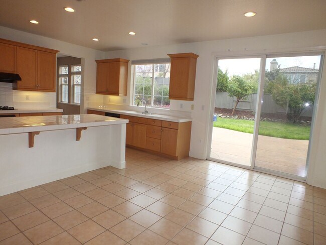 Building Photo - 8127 Damico Dr