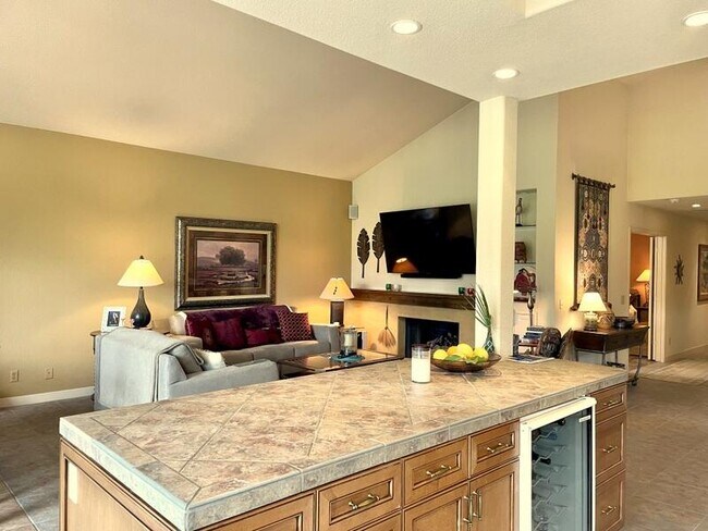 Building Photo - 109 Bouquet Canyon Dr