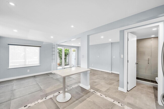Foto del edificio - 828 NE 17th Way