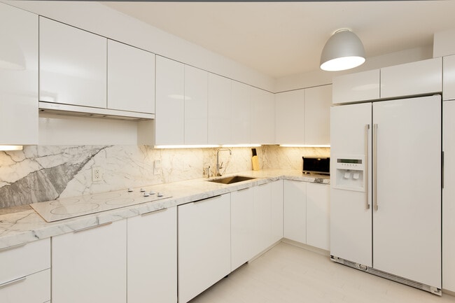 Photo - 100 Sunrise Ave Apartment