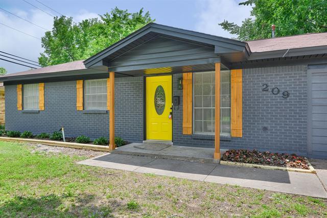 Building Photo - 209 NW Jill Ann Dr