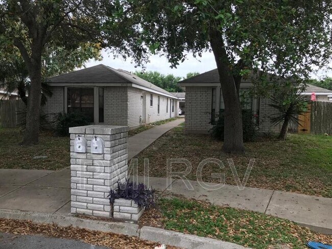 Building Photo - 6700 N 7th Ct