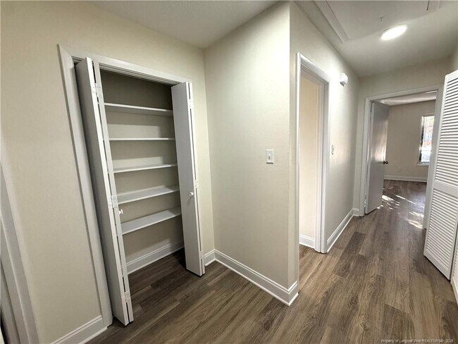Foto del edificio - 6722 Irongate Dr