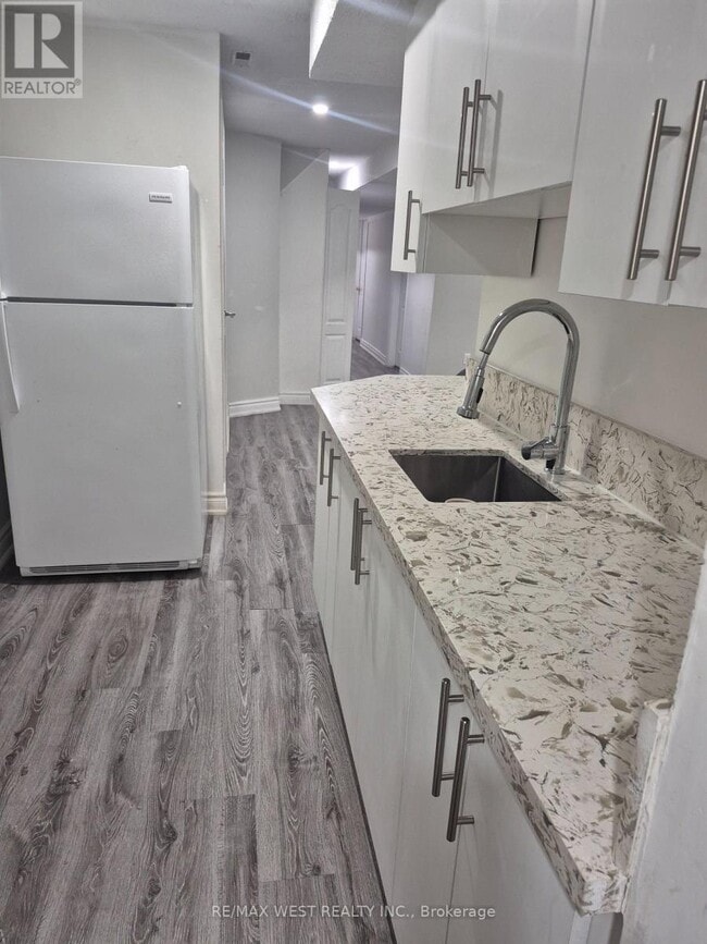 Building Photo - 28 Pennsylvania Ave