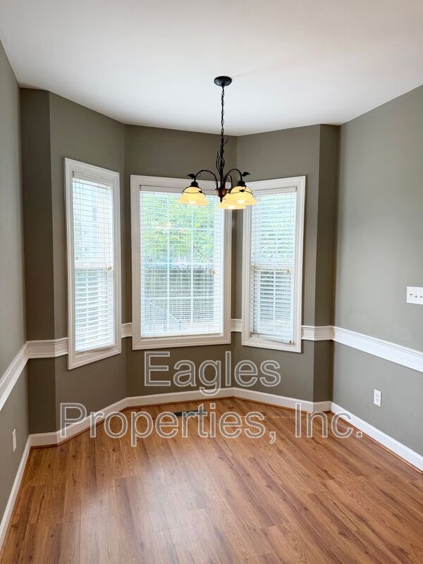 Foto del edificio - 201 Autumn Ridge Dr