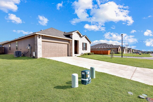 Building Photo - 8802 Brahma Plns Rd