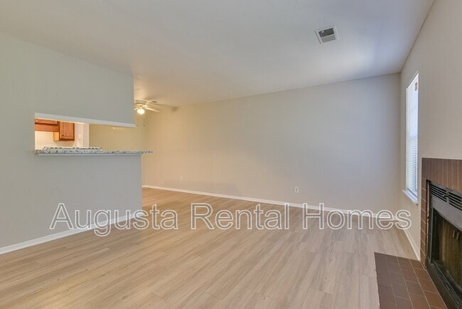 Foto del edificio - 2515 Center West Parkway - 1L