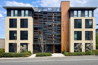 Building Photo - 2514 Dexter Ave N