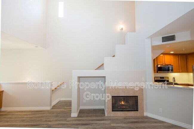 Building Photo - 208 Dewdrop