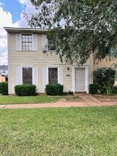 Building Photo - 9510 Balsa Dr