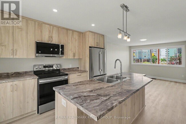 Building Photo - 1202 Byron Ave