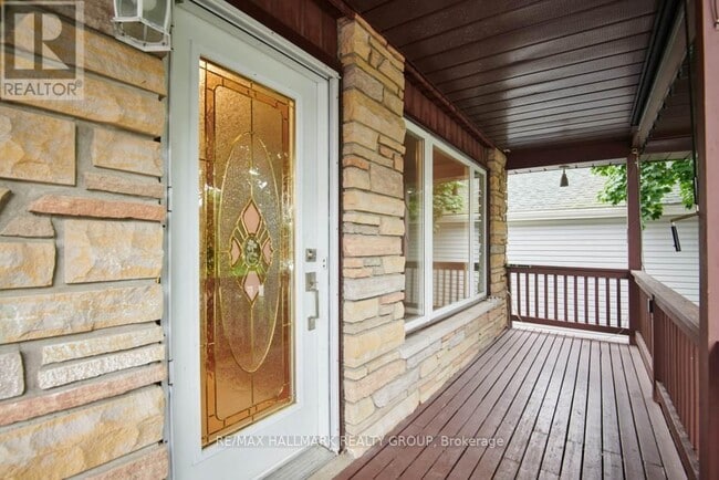 Building Photo - 79 Jolliet Ave