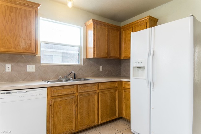Building Photo - 4206 Rainlily St