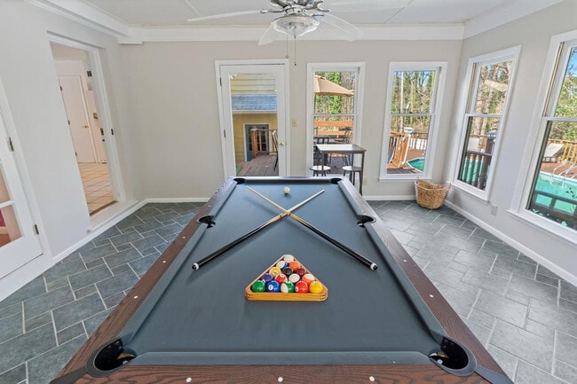 Building Photo - 710 SE Maynard Rd