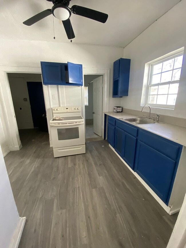 Building Photo - 816 S 19th St