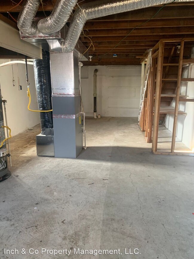 Building Photo - 3 br, 1 bath House - 1249 Rolleston Street