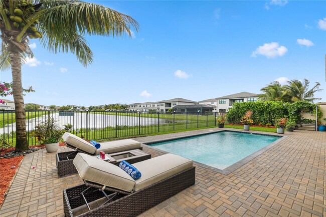 Foto del edificio - 17099 Five Waters Ave