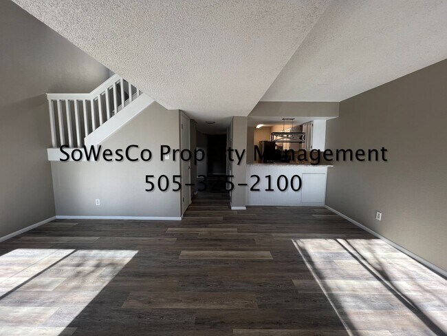 Foto del edificio - Beautifully Remodeled Condo  (with seasonal pool upon availability