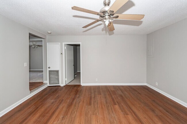 Foto del edificio - 1520 N Avalon Cir