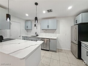 Building Photo - 429 Morgan Cir S