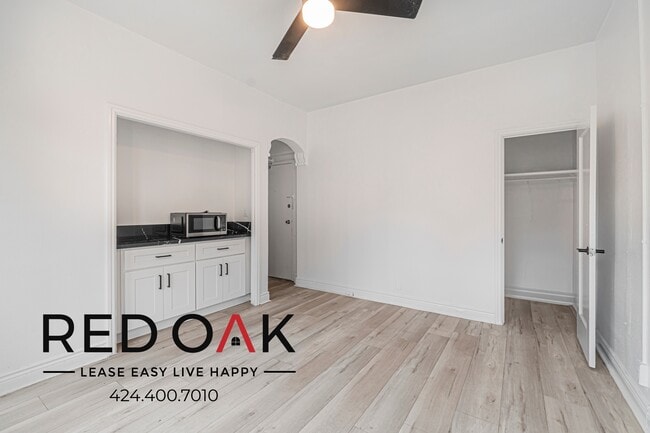 Foto del edificio - 3471 W 5th St