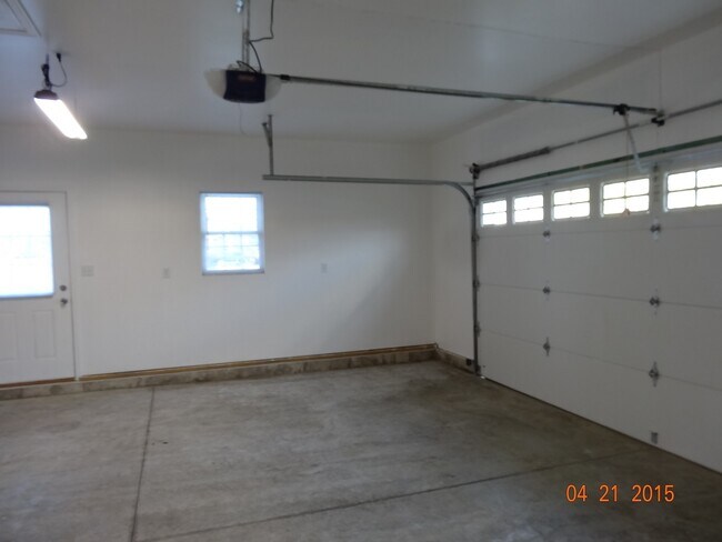 Building Photo - 255 Richards St